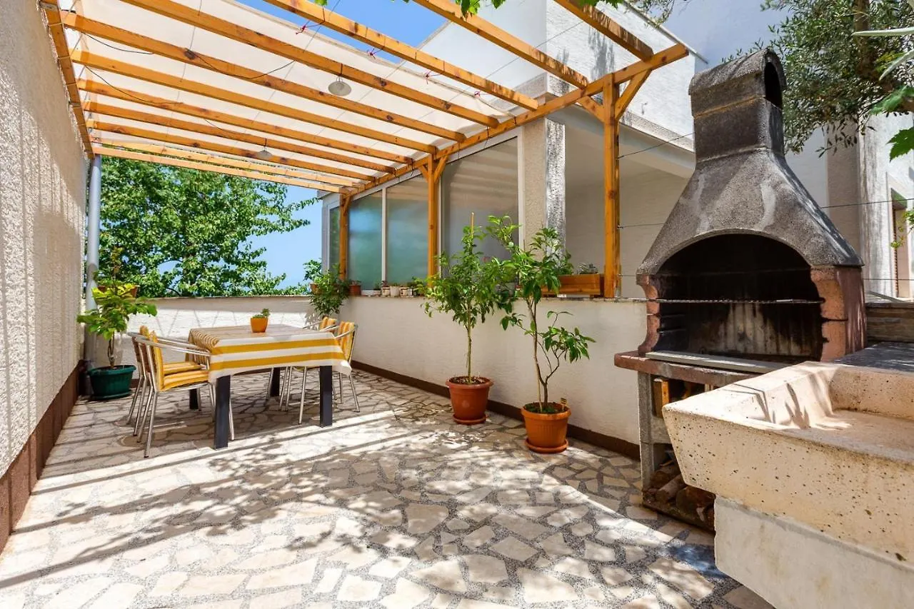 Apartments Matea, مالي لوشينغْ كرواتيا