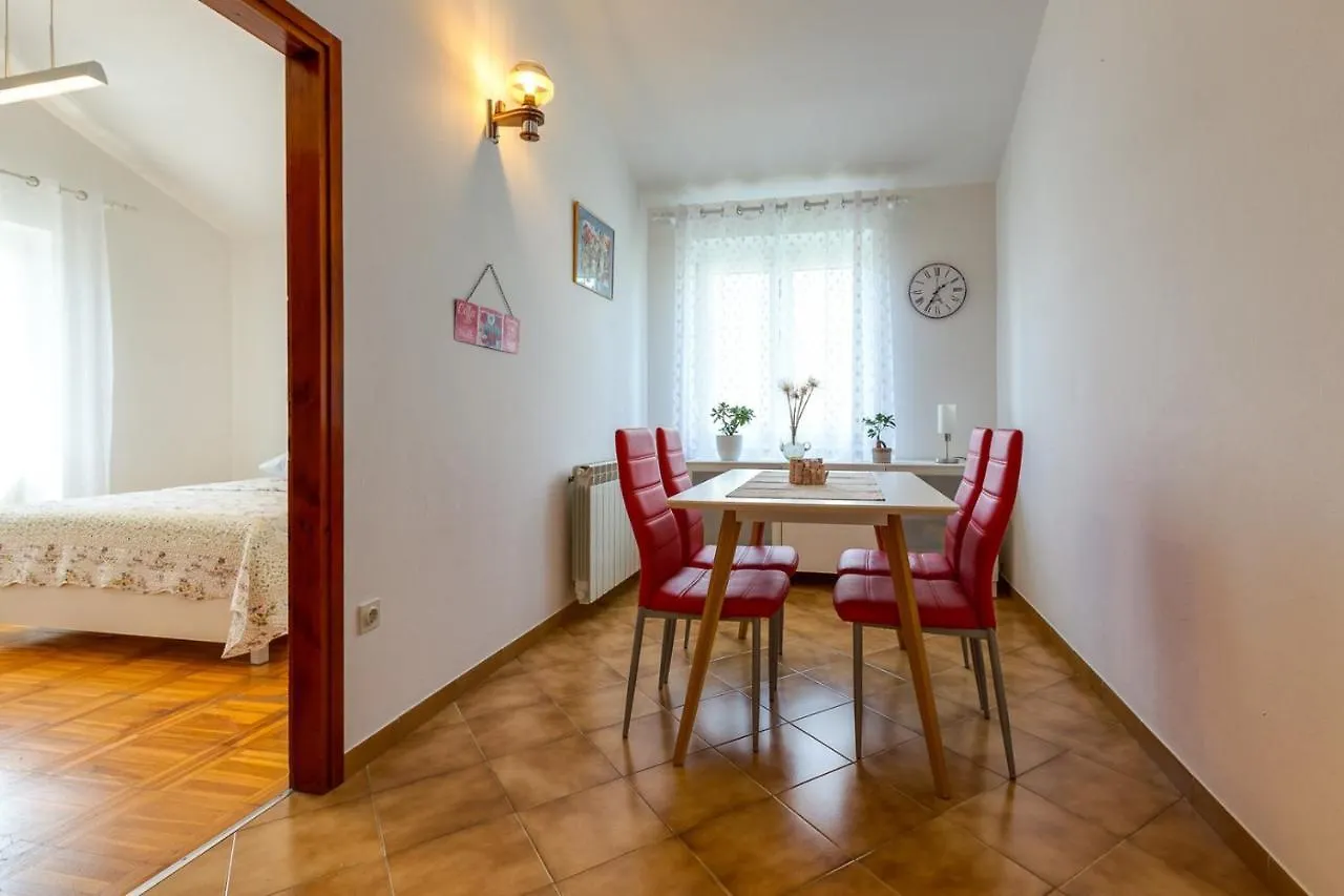 Apartments Matea, مالي لوشينغْ 3*,  كرواتيا