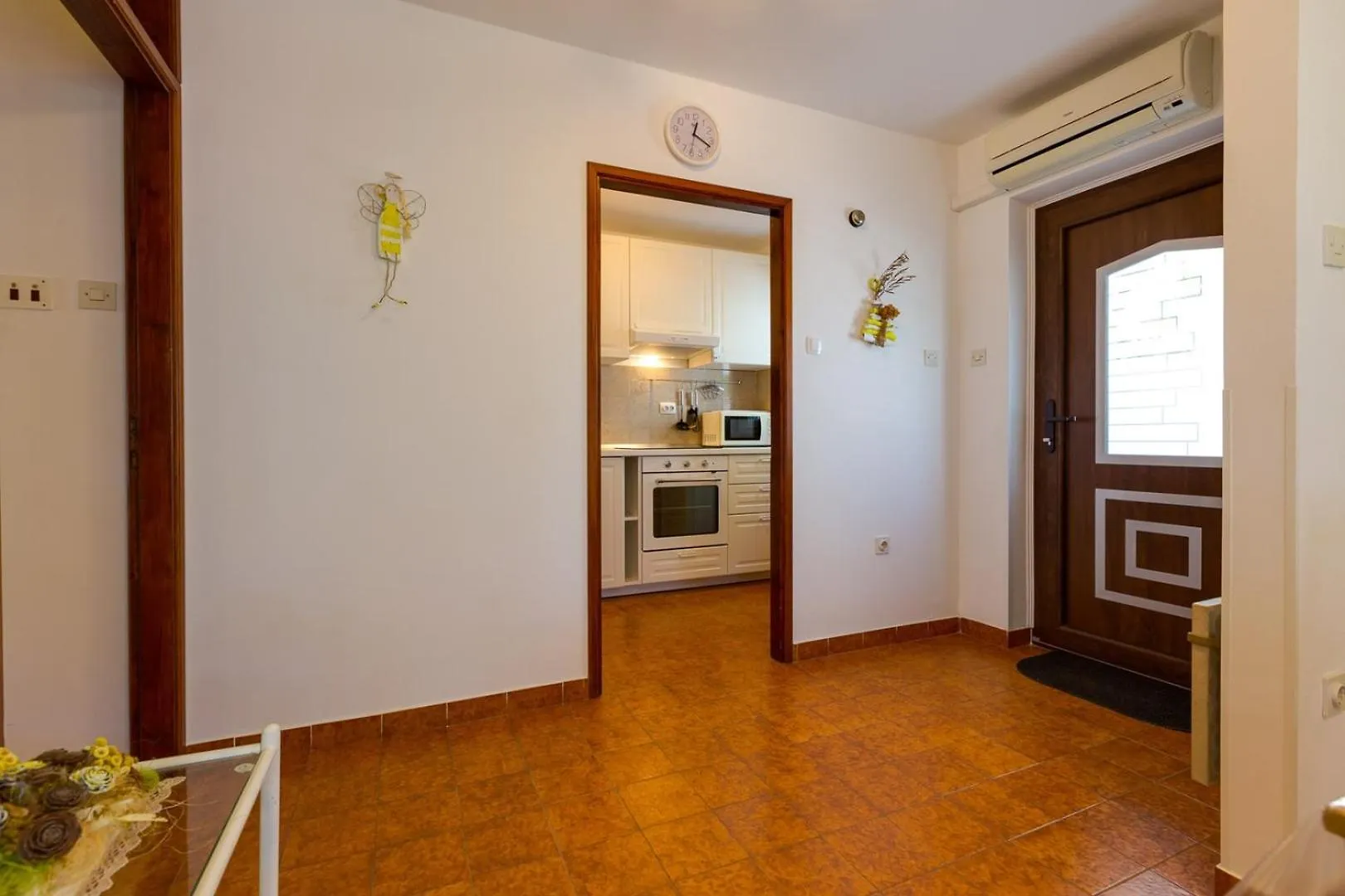 Apartments Matea, مالي لوشينغْ بيت ضيافة